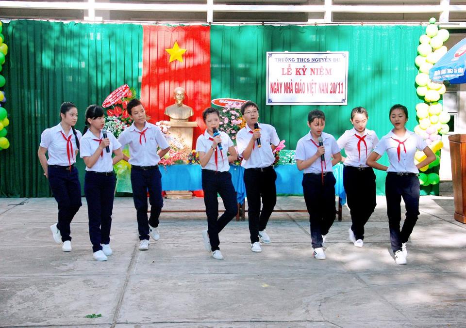 Hình ảnh Lễ Kỷ niệm 20/11 năm học 2016-2017 Trường THCS Nguyễn Du